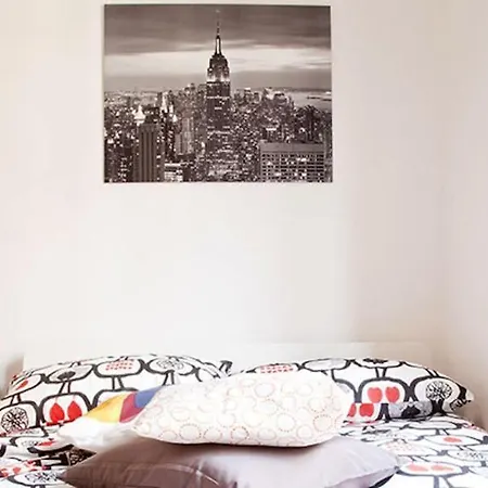 Kamchu Apartments: Ada * Rome