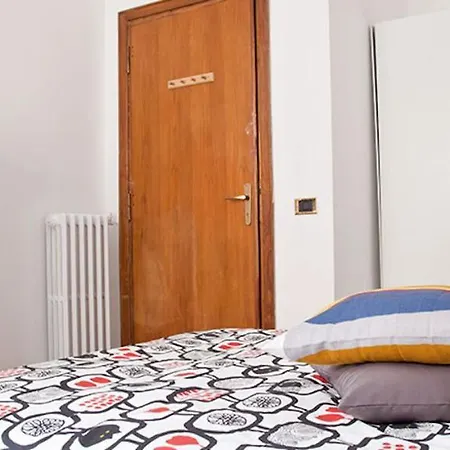 Kamchu Apartments: Ada Rome
