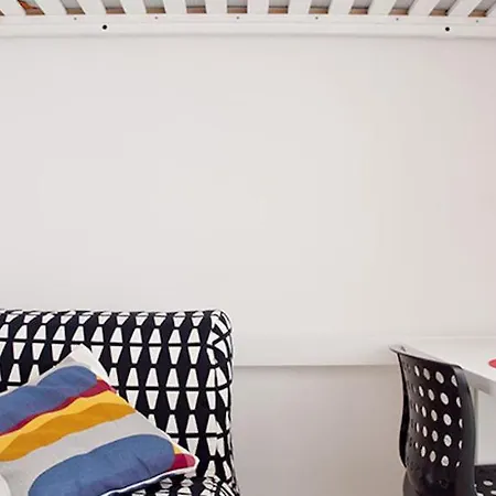 Kamchu Apartments: Ada