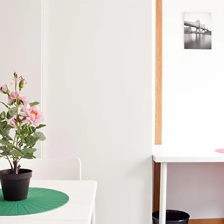 Kamchu Apartments: Ada