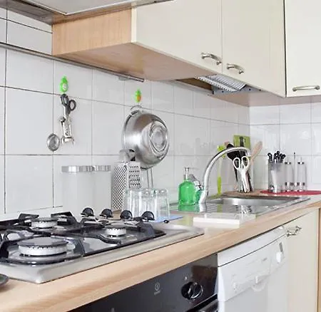 Kamchu Apartments: Ada Rome