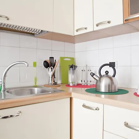 Kamchu Apartments: Ada Roma