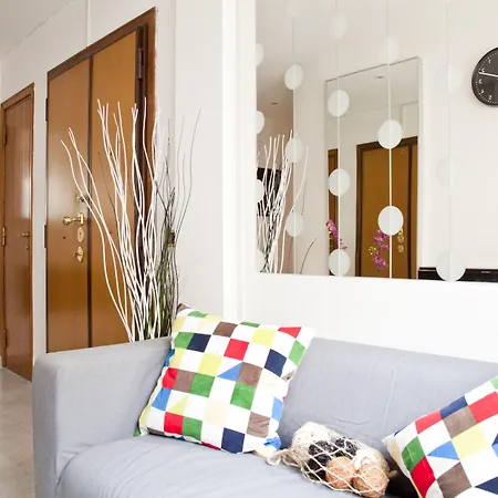 Kamchu Apartments: Ada Vendégház *